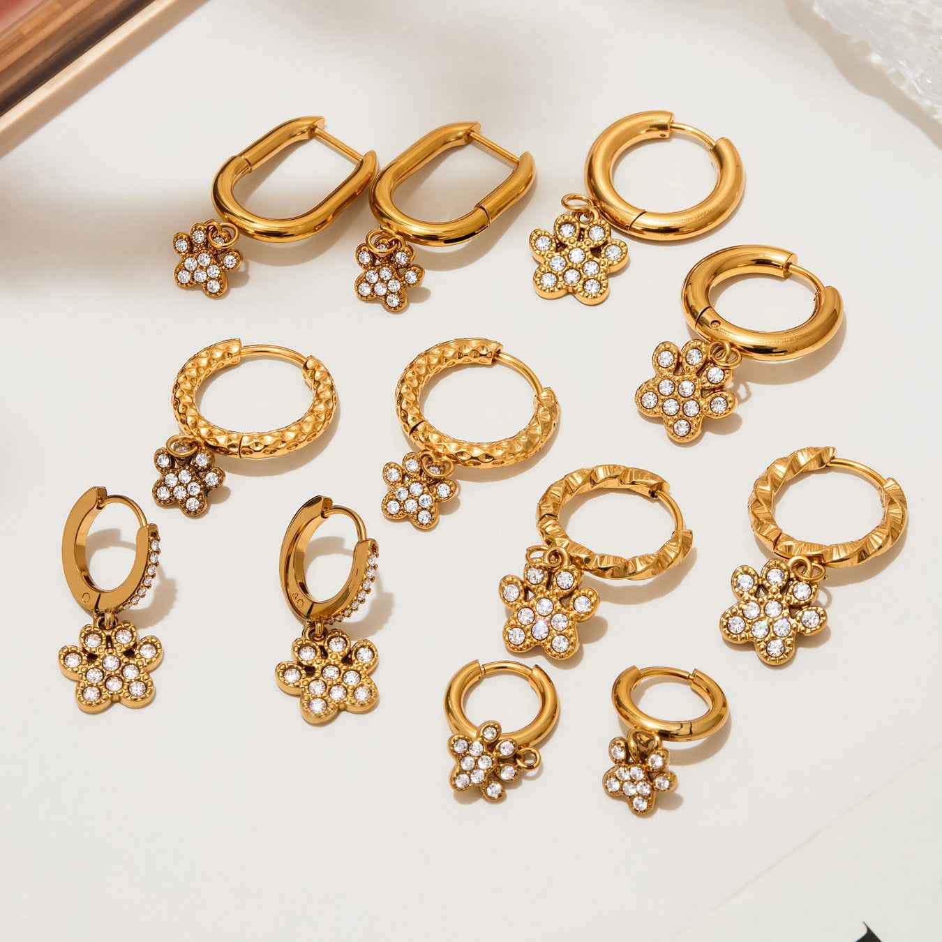 Exquisite And Dainty Bear-claw Pendant Earrings