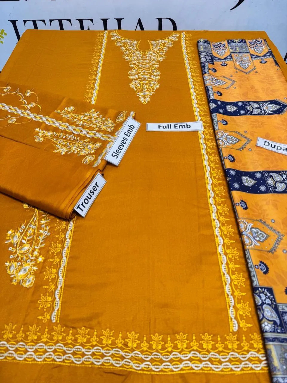 women's unstitched printed suit set